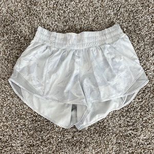 Lululemon Hotty Hot LR Shorts